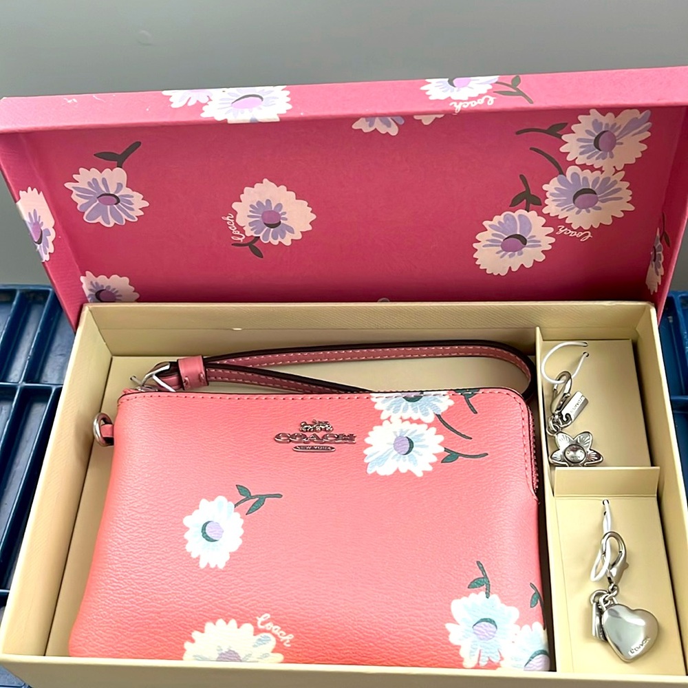 NWT NEVER USED!!!! COACH